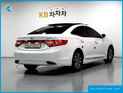 HYUNDAI GRANDEUR HG240 LUXURY