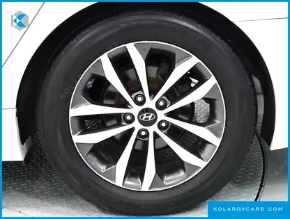 HYUNDAI GRANDEUR HG240 LUXURY