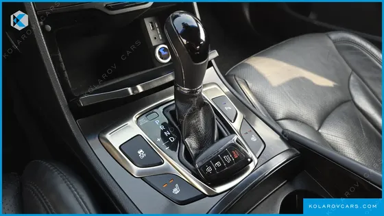 HYUNDAI GRANDEUR HG240 MODERN