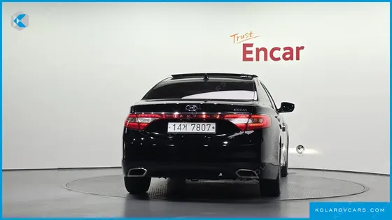 HYUNDAI GRANDEUR HG240 MODERN