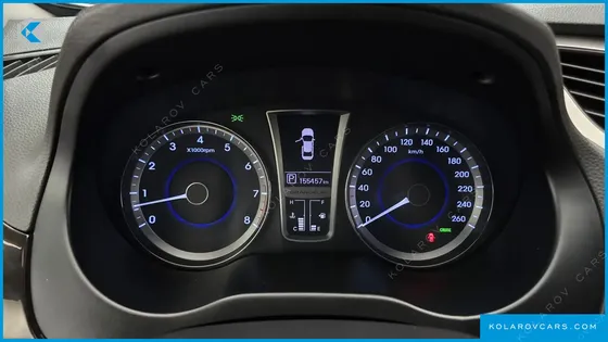 HYUNDAI GRANDEUR HG240 LUXURY