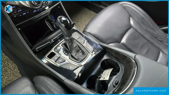 HYUNDAI GRANDEUR HG240 LUXURY