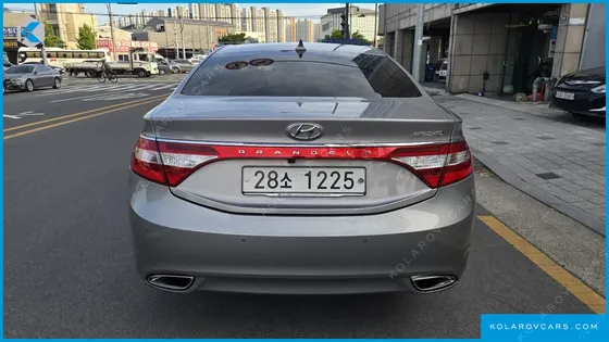 HYUNDAI GRANDEUR HG240 MODERN