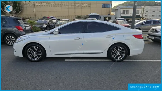 HYUNDAI GRANDEUR HG240 MODERN