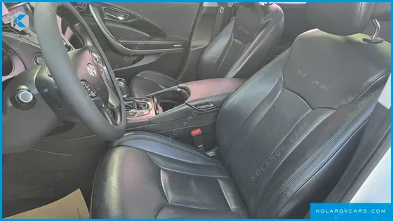 HYUNDAI GRANDEUR HG240 MODERN