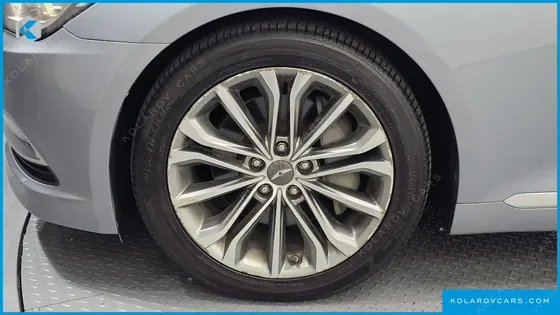 HYUNDAI GENESIS G330 PREMIUM AWD