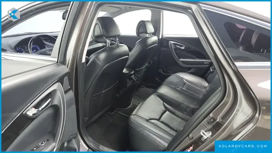 HYUNDAI GRANDEUR HG240 MODERN
