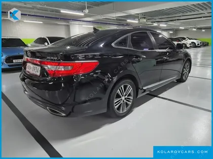 HYUNDAI GRANDEUR HG240 MODERN