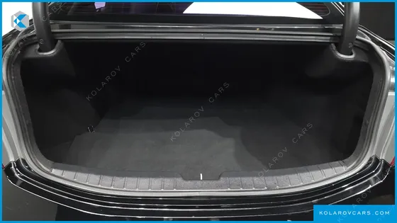 HYUNDAI GRANDEUR HG240 MODERN