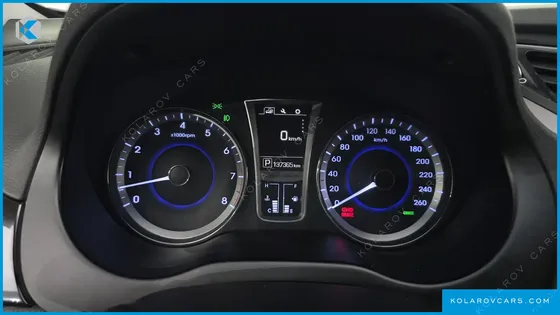 HYUNDAI GRANDEUR HG240 MODERN