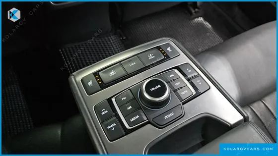 HYUNDAI GENESIS G330 MODERN AWD