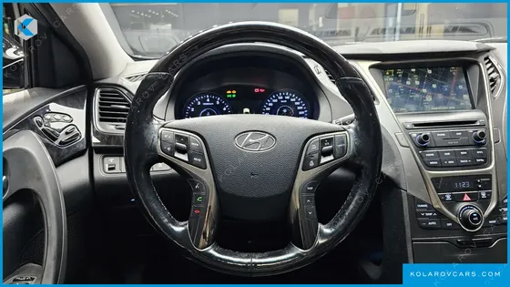 HYUNDAI GRANDEUR HG240 MODERN