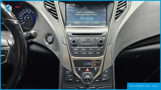 HYUNDAI GRANDEUR HG240 MODERN