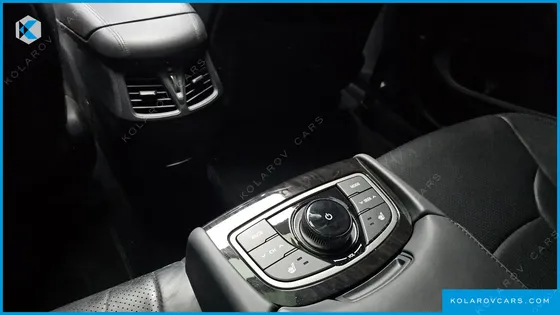 HYUNDAI GRANDEUR HG240 MODERN