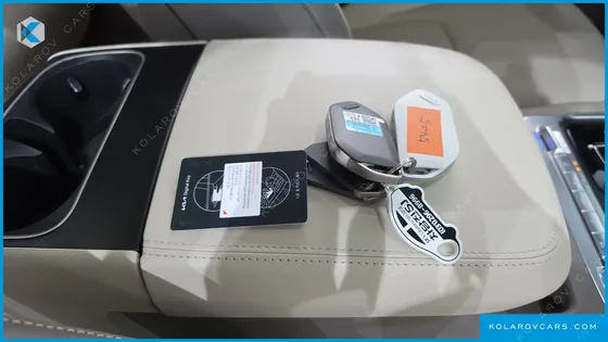 KIA CARNIVAL DIESEL 9-SEATER GRAVITY