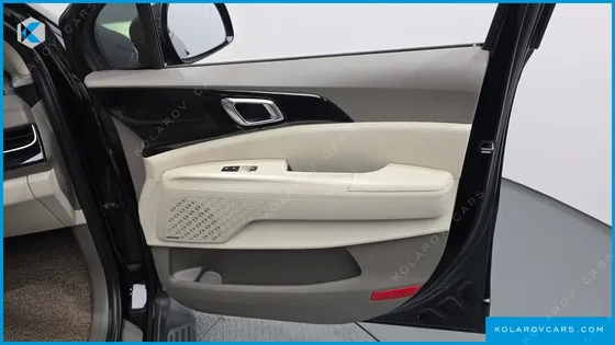 KIA CARNIVAL DIESEL 9-SEATER GRAVITY