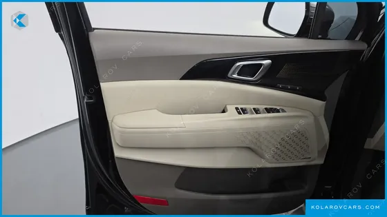 KIA CARNIVAL DIESEL 9-SEATER GRAVITY