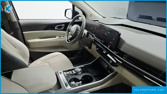 KIA CARNIVAL GASOLINE 7-SEATER GRAVITY