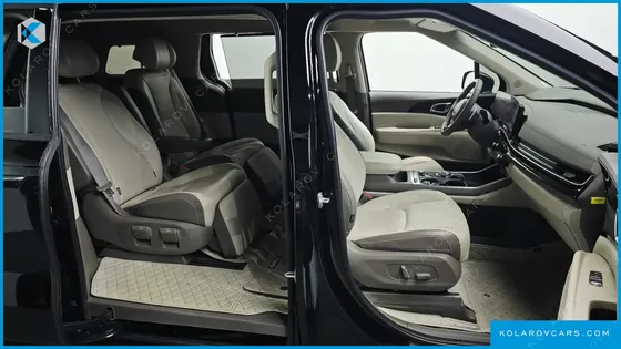 KIA CARNIVAL GASOLINE 7-SEATER GRAVITY