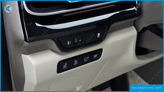 KIA CARNIVAL GASOLINE 7-SEATER GRAVITY