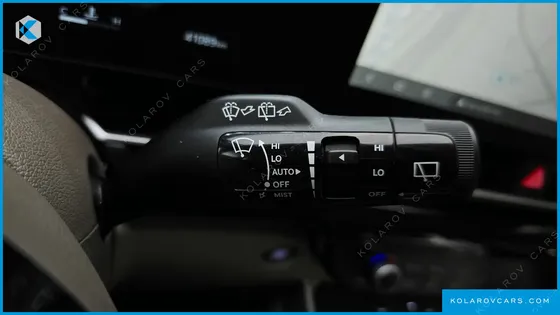 KIA CARNIVAL GASOLINE 7-SEATER GRAVITY