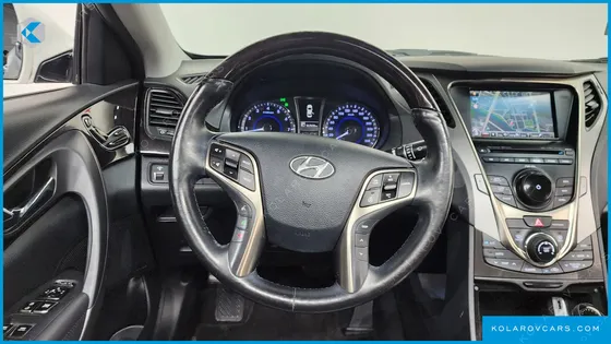 HYUNDAI GRANDEUR HG240 MODERN