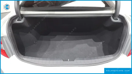 HYUNDAI GRANDEUR HG240 MODERN