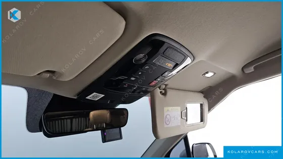 KIA CARNIVAL DIESEL 9-SEATER HI-LIMOUSINE