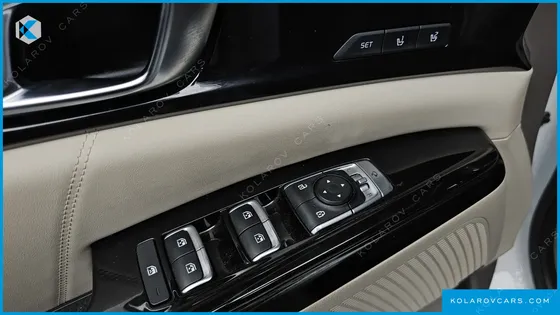 KIA CARNIVAL DIESEL 9-SEATER HI-LIMOUSINE