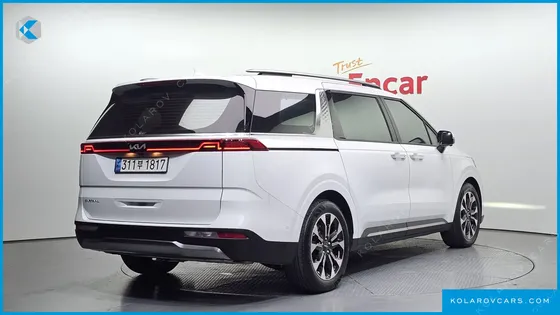 KIA CARNIVAL DIESEL 9-SEATER SIGNATURE