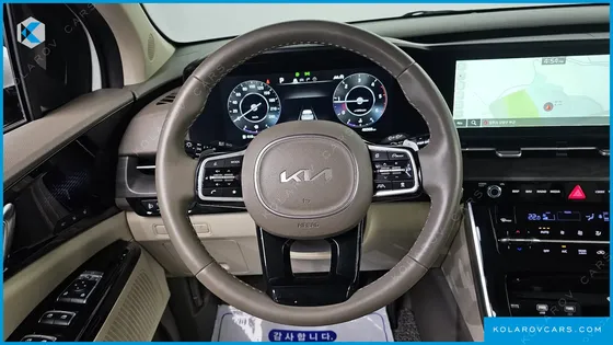 KIA CARNIVAL DIESEL 9-SEATER SIGNATURE