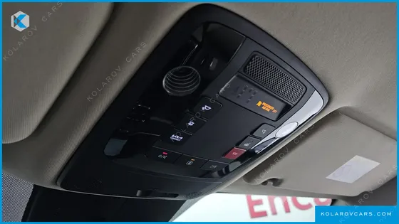 KIA CARNIVAL DIESEL 9-SEATER SIGNATURE