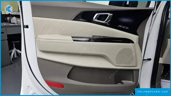 KIA CARNIVAL DIESEL 9-SEATER SIGNATURE