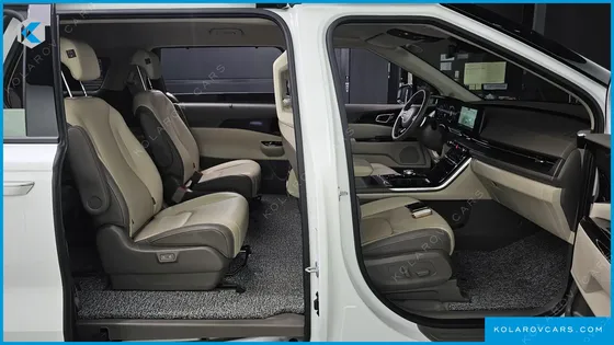 KIA CARNIVAL DIESEL 9-SEATER SIGNATURE