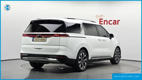 KIA CARNIVAL DIESEL 9-SEATER SIGNATURE