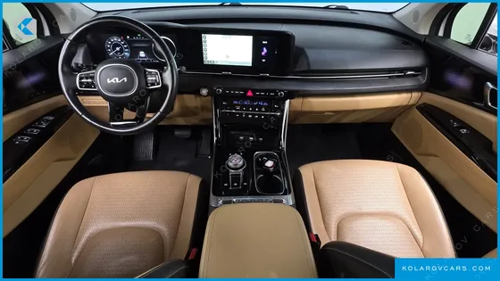 KIA CARNIVAL DIESEL 9-SEATER SIGNATURE