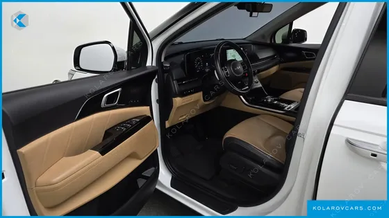 KIA CARNIVAL DIESEL 9-SEATER SIGNATURE