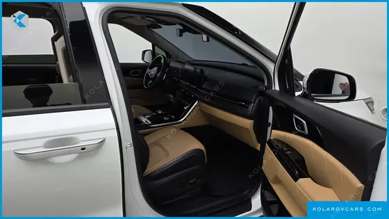 KIA CARNIVAL DIESEL 9-SEATER SIGNATURE