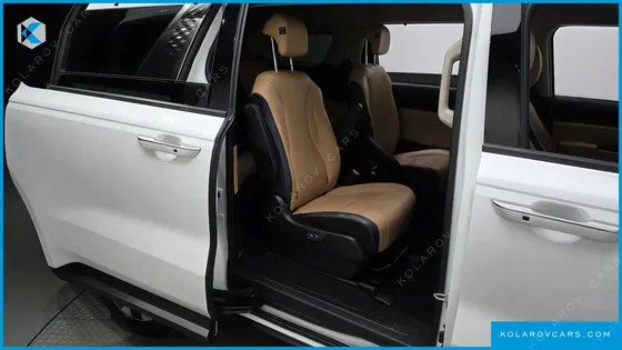 KIA CARNIVAL DIESEL 9-SEATER SIGNATURE