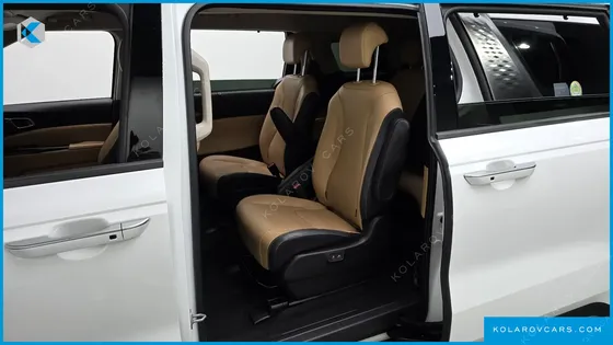 KIA CARNIVAL DIESEL 9-SEATER SIGNATURE