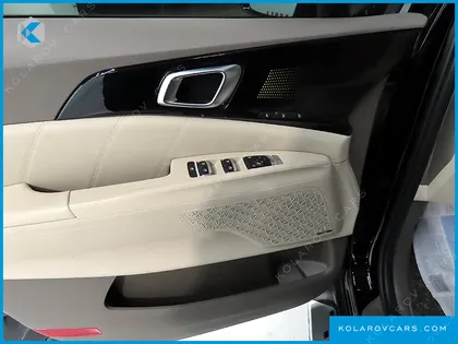 KIA CARNIVAL HEV 7SEATER GRAVITY