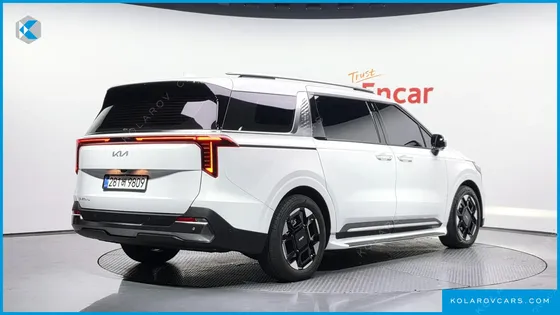KIA CARNIVAL GASOLINE 9-SEATER NOBLESSE