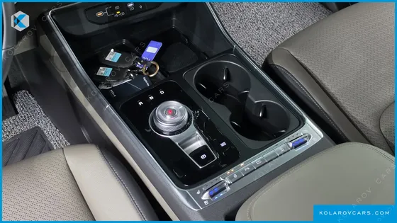 KIA CARNIVAL GASOLINE 9-SEATER NOBLESSE