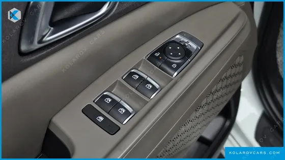 KIA CARNIVAL GASOLINE 9-SEATER NOBLESSE