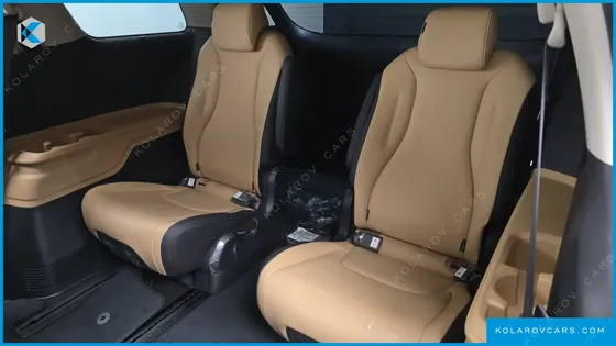 KIA CARNIVAL DIESEL 9-SEATER SIGNATURE