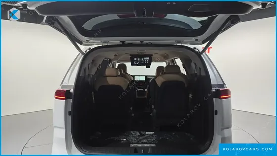 KIA CARNIVAL DIESEL 9-SEATER SIGNATURE