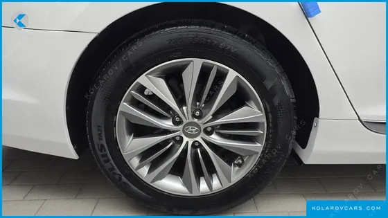 HYUNDAI GRANDEUR HG240 MODERN COLLECTION