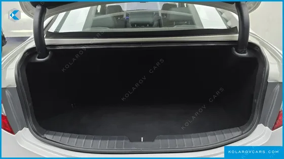 HYUNDAI GRANDEUR HG240 MODERN COLLECTION