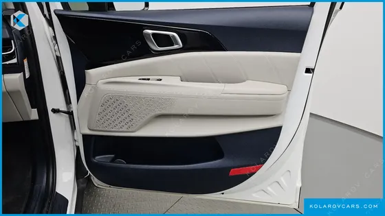 KIA CARNIVAL HEV 9SEATER SIGNATURE