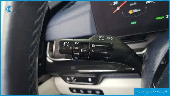KIA CARNIVAL HEV 9SEATER SIGNATURE